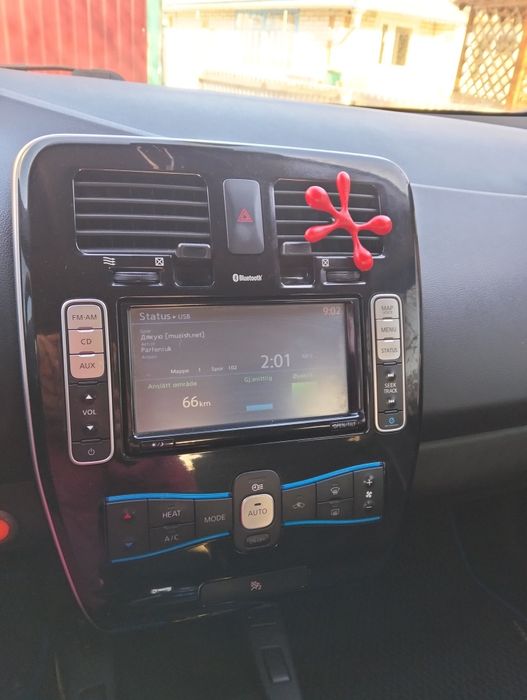 Ніссан ліф 2013 р