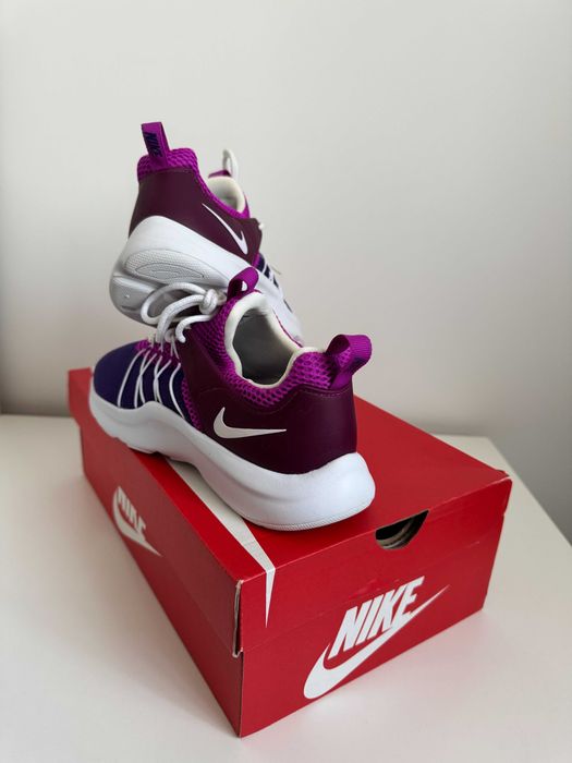 buty sportowe / do biegania Nike Women's Darwin Running Shoe  r. 39