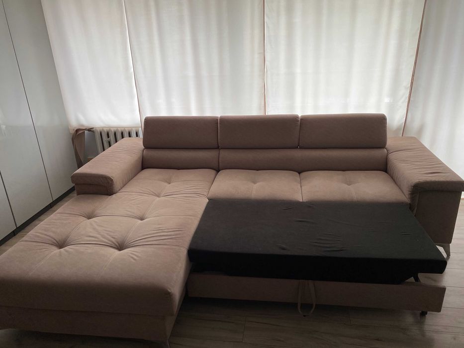 Trzyosobowy narożnik selsey z funkcją spania