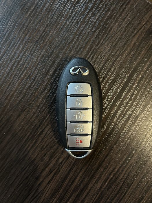 Продаю б/у ключ, оригінал для Infiniti Q50