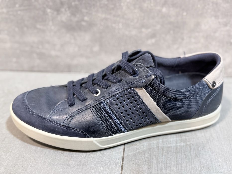 Кожаные кроссовки Ecco 42 р