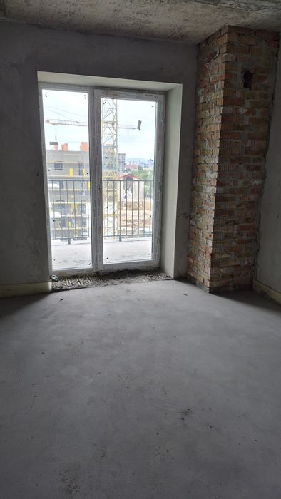 1 кімнатна квартира поруч Велес та Метро