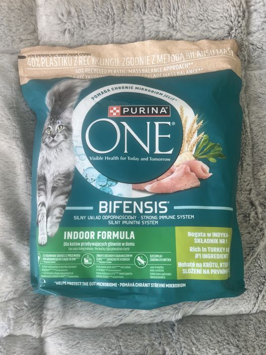 Zestaw Purina One karma sucha indyk 1,5 kg + Purina Pro 2x 400g dla kociąt, o smaku  kurczaka + gratis myszy z kocimiętką