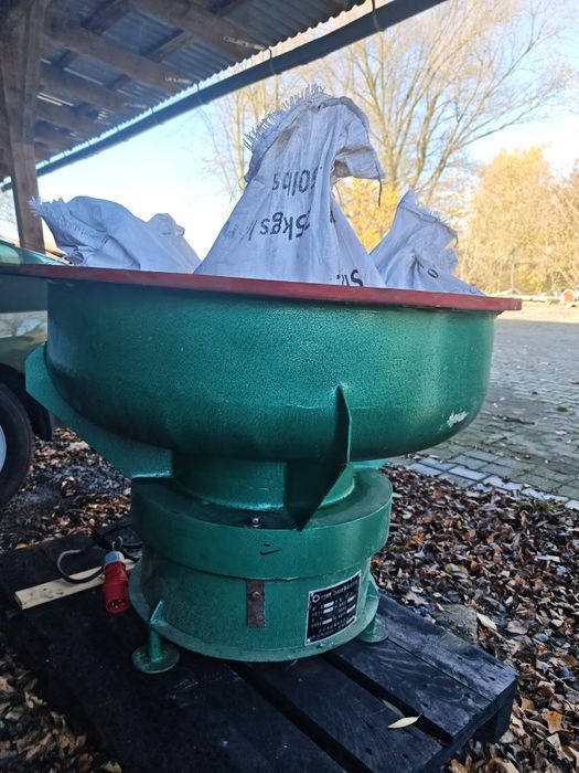 Polerka wibracyjna duża 150L stan bdb