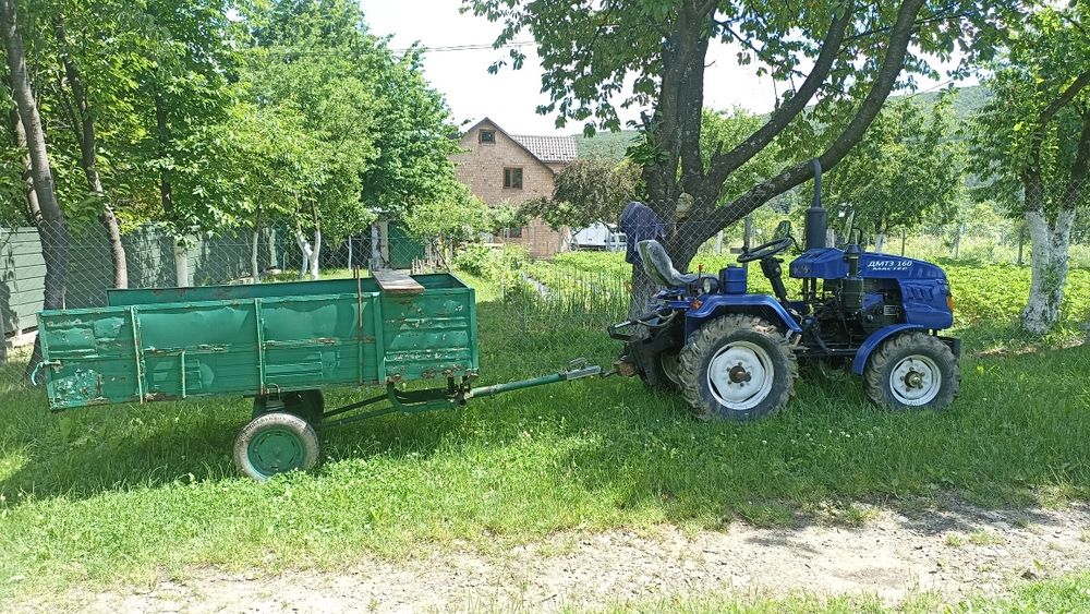 Трактор з саморобним прицепом (+фреза, полуги,шланги для гідравліки)