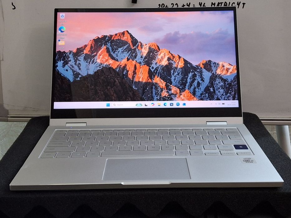 Samsung Galaxy Book Flex/QLED sRGB 13.3/i7-10Gen/512GB NVME/Отличная батарея