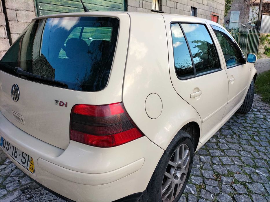 Golf IV 2001 em bom estado