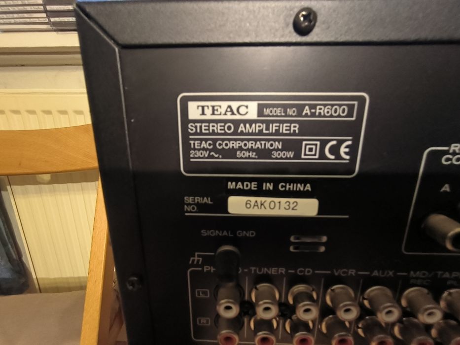 Wzmacniacz TEAC  A-R600