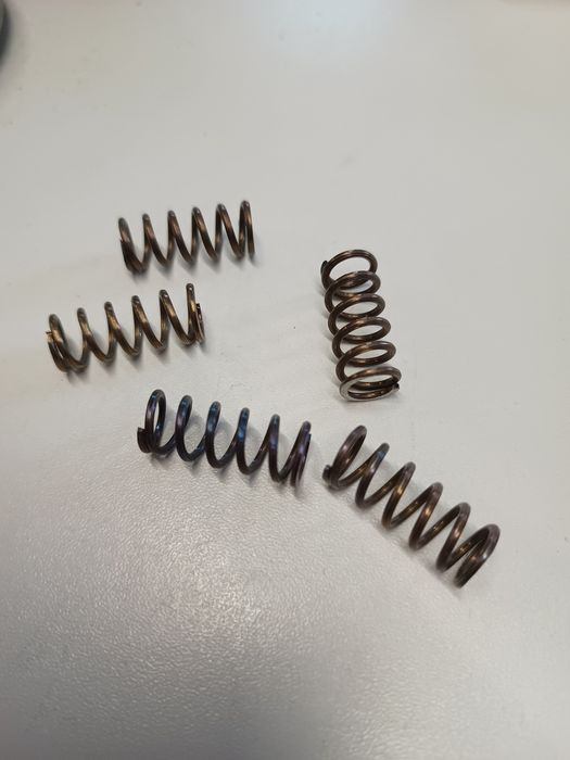 Sprężynka sprzęgła wsk 125 wfm