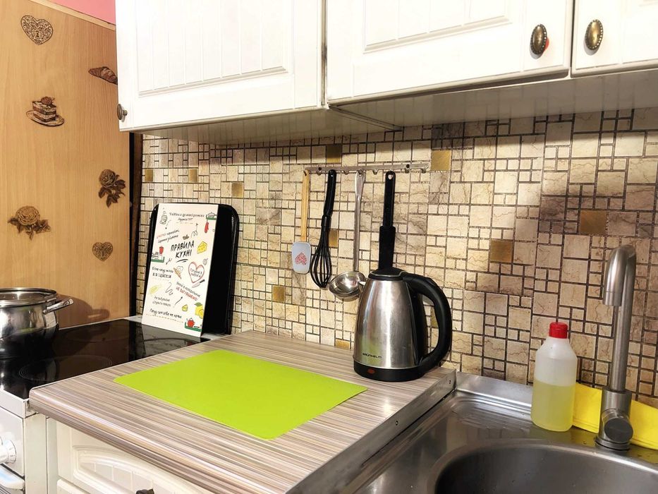 Место в комнате на 4 человека возле метро! Жилье для переселенцев!