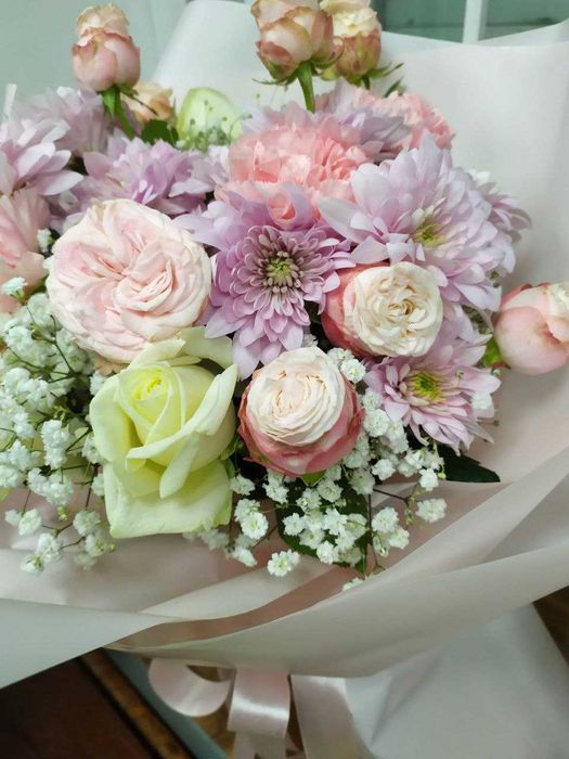 Букети квітів на будь-яке свято