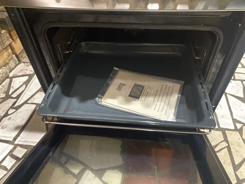 Placa de vitroceramica TEKA e forno elétrico TEKA HI-635ME