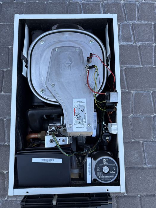 Nefit Bosch ProLine 24kw Конденсаційний 2контурний газовий котел