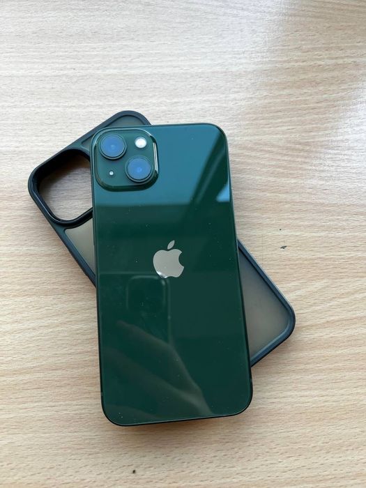 iPhone 13 б/у хороший стан
