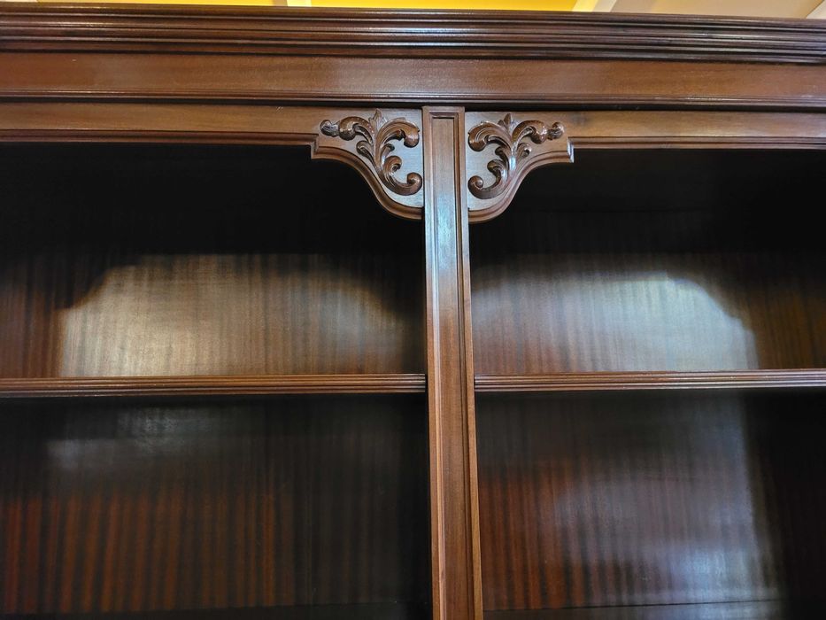 Móvel / estante em madeira - Muito bom estado geral