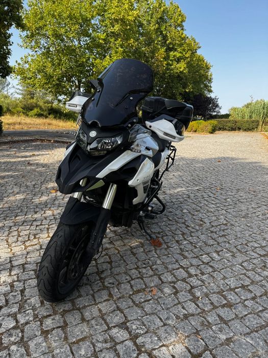 Benelli TRK 502 Ano 2019 3 Malas Givi Trekker