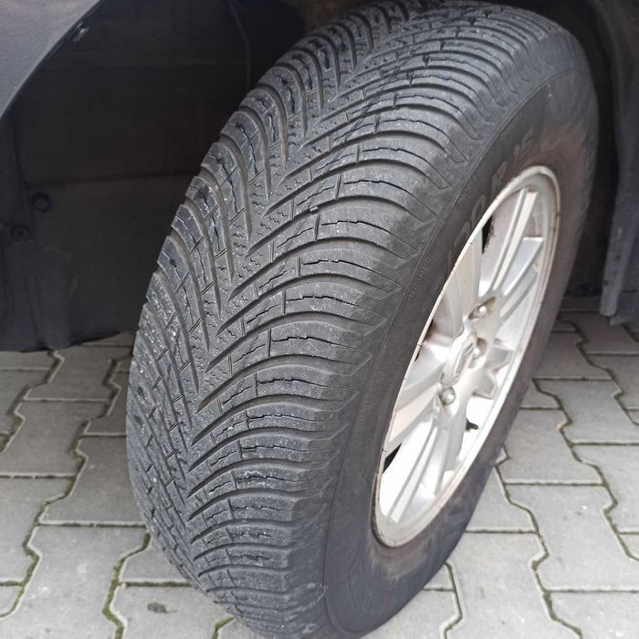 Citroen C-Crosser 2,2 hdi  2008  207000