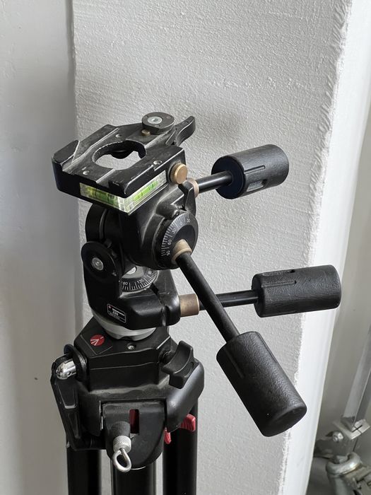 Statyw Manfrotto 058B i głowica Manfrotto 229