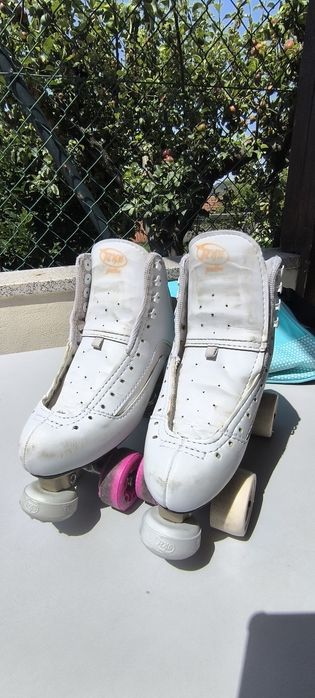 Par de Patins usados