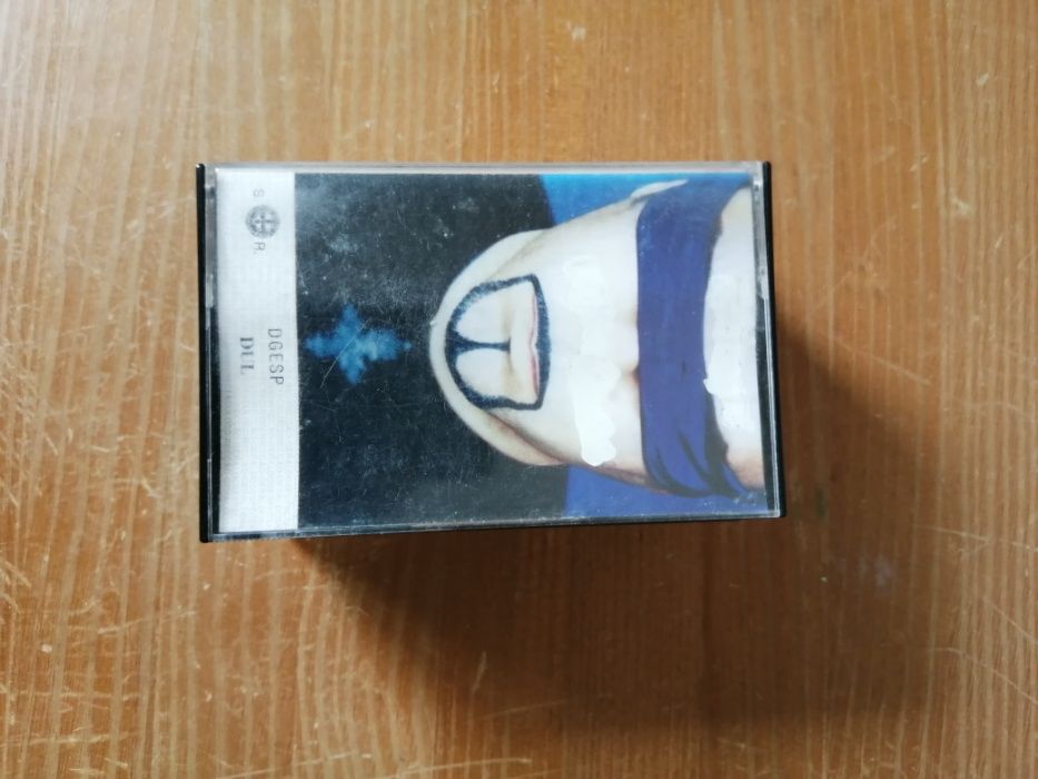 2 cassetes, 5 euros cada