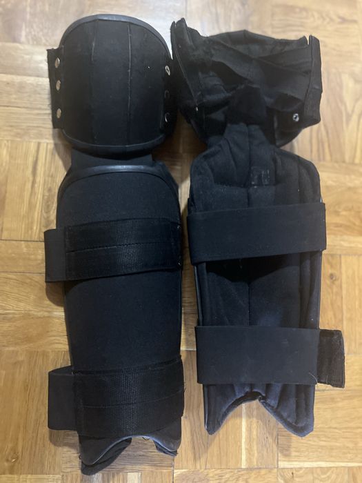 Захист для ніг. Для поліції, військових.