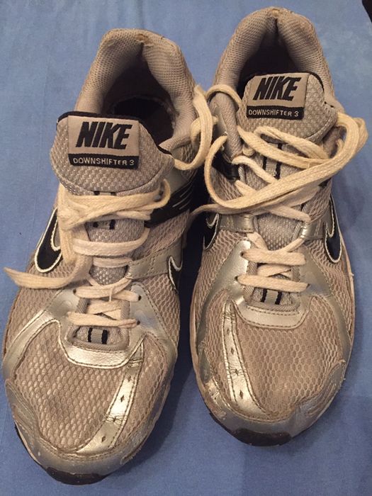 2€ Vários tipos de calcado de homem