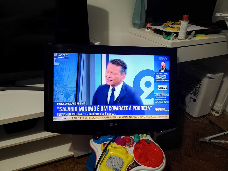 TV LG 32'' – Funciona Perfeitamente (sem base)