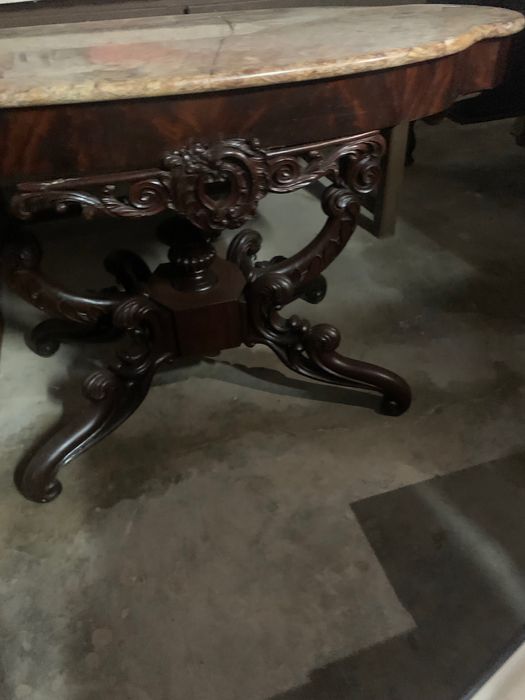 Mesa Antiga em Madeira Maciça com Tampo em Mármore