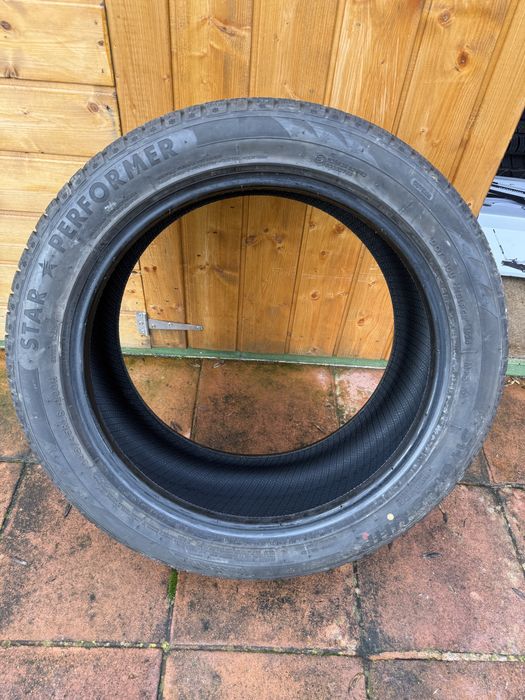 Star Performance stratos UHP 245/45/18 100H