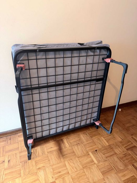 Cama Dobrável Preta
