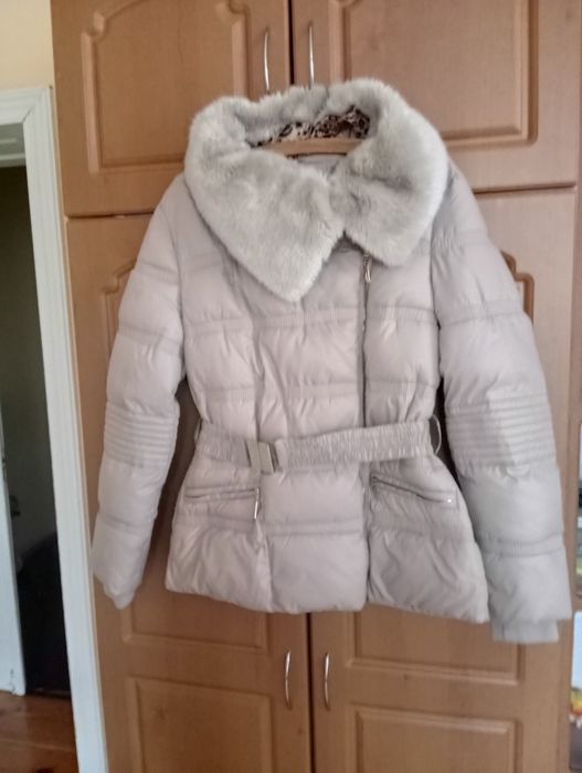 Куртка зимова жіноча в дуже гарному стані