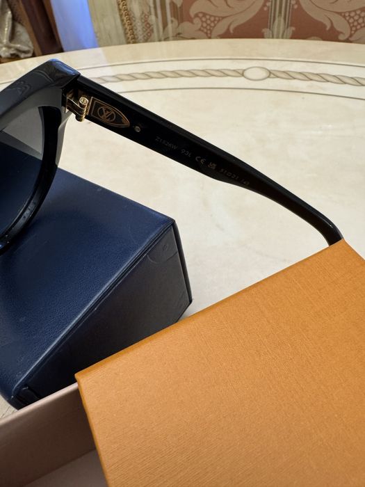 Продам сонцезахісни  окуляри  Louis Vuitton оригінал