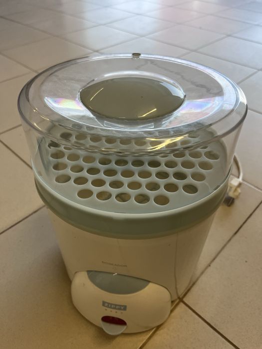 Esterilizador marca Zippy