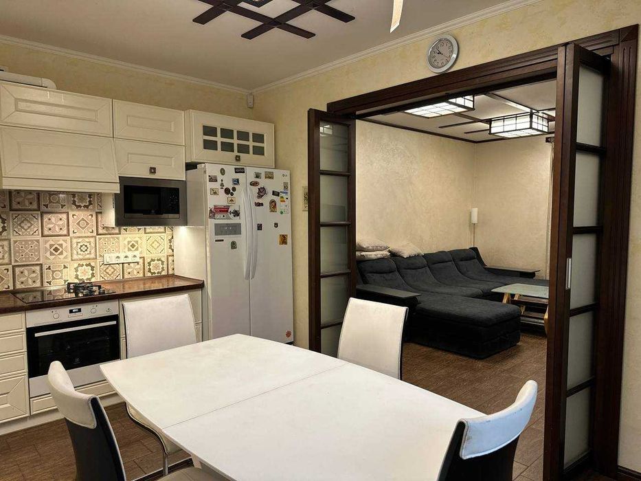 Продам будинок.Лісова Буча.170 м²,8 соток.Ремонт та повна автономність