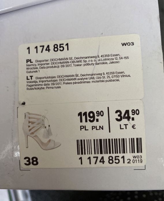 Białe nowe sandałki