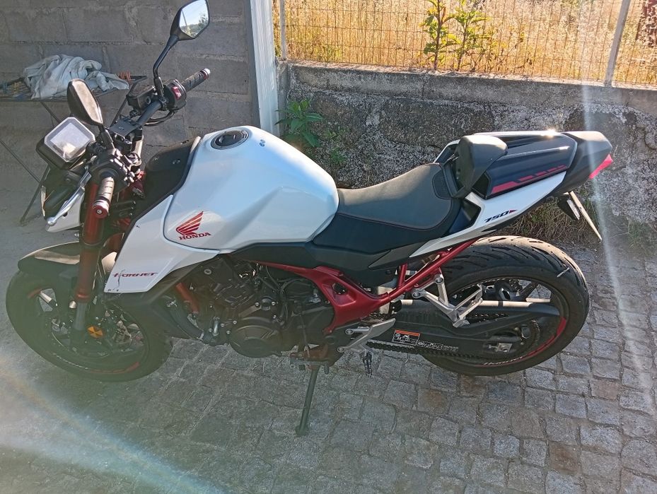 Honda hornet 750
