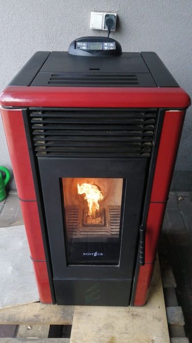 Piecyk kominek na pellet