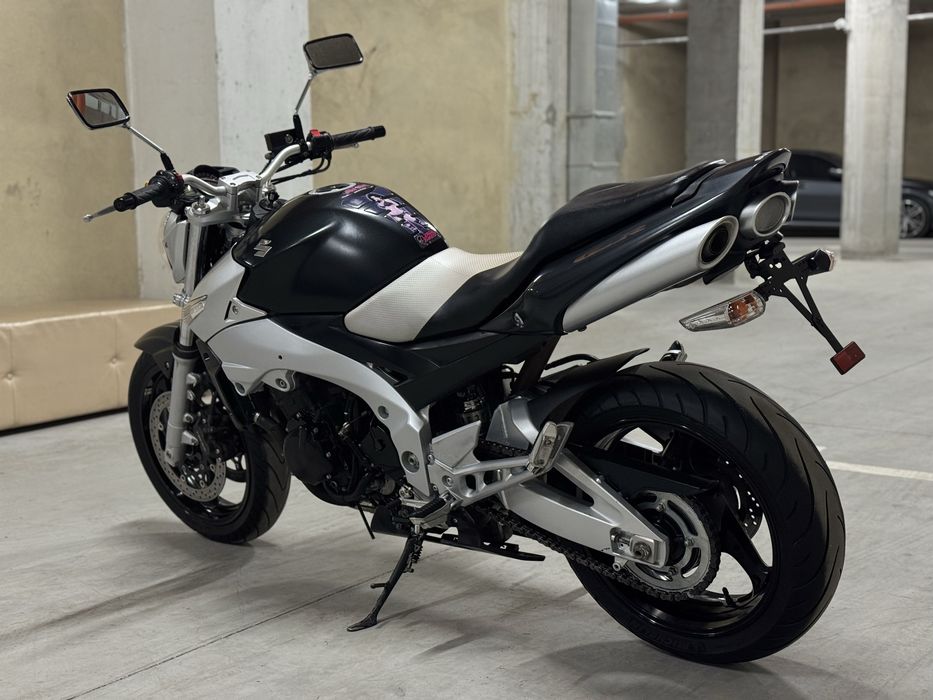 Мотоцикл Suzuki GSR600