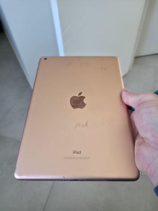 iPad 6 покоління. 32GB. Gold. Без обмежень. Гарантія