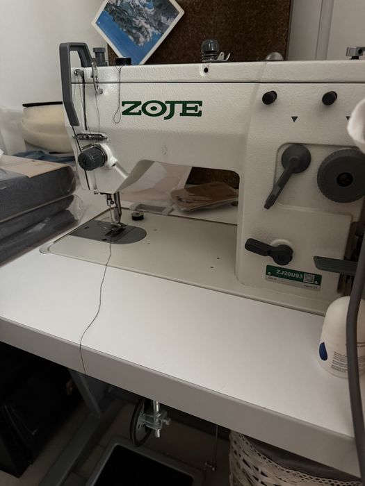 Maquina zig zac nova