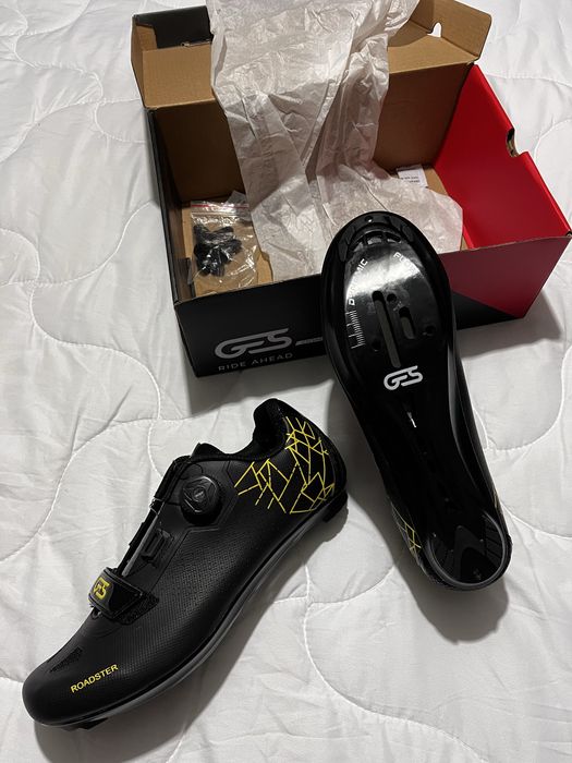 Sapatos de ciclismo de estrada. Nº 43