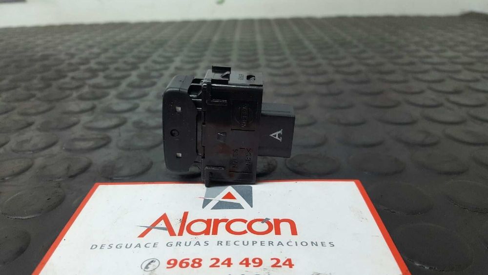 INTERRUPTOR DO SENSOR DE ESTACIONAMENTO RENAULT KOLEOS DYNAMIQUE PACK1