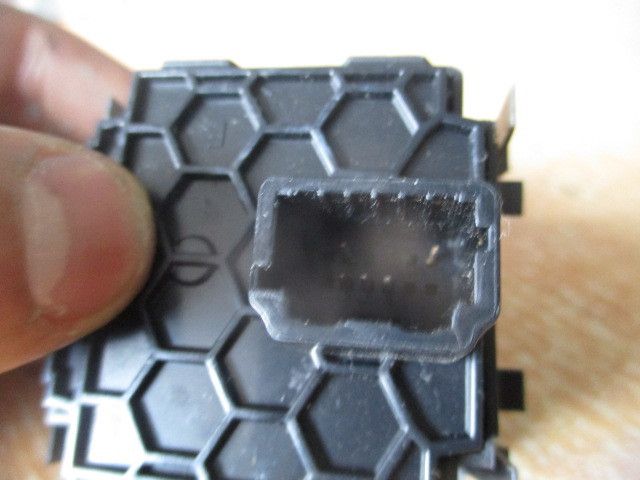 Botão / interruptor de luzes RENAULT Twingo II (CN0_)