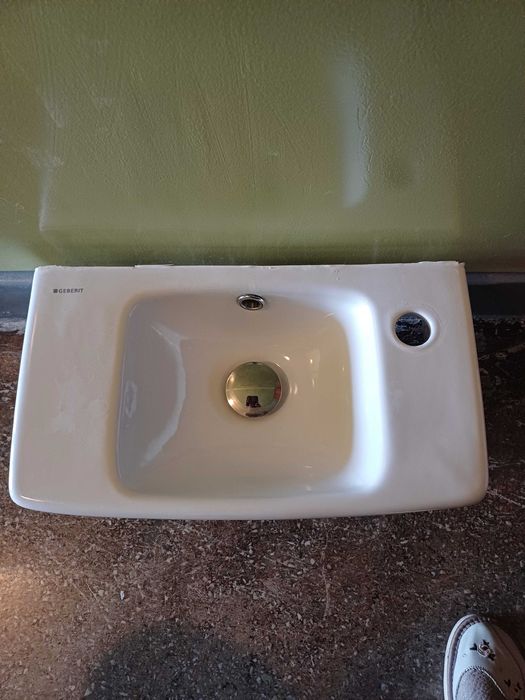 Umywalka Geberit Selnowa z korkiem klik klak 45x25cm