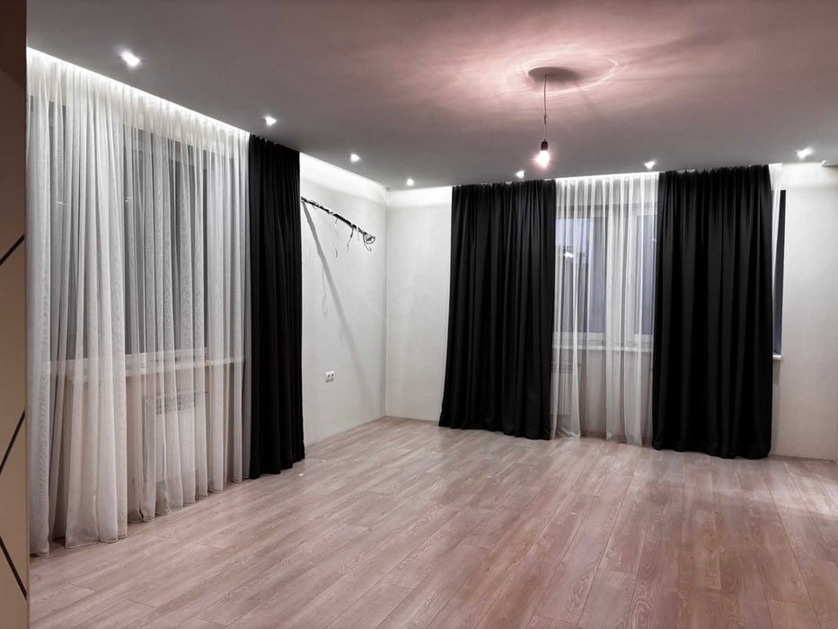 4-х к.квартира з новим євро ремонтом, піша хода до метро, ​​новобудова