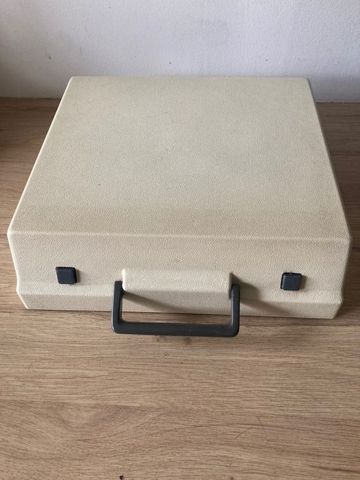 Máquina de escrever  ***  Olympia