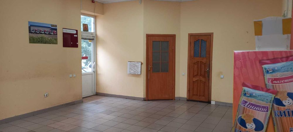 Приміщення в довгострокову оренду, центр міста
