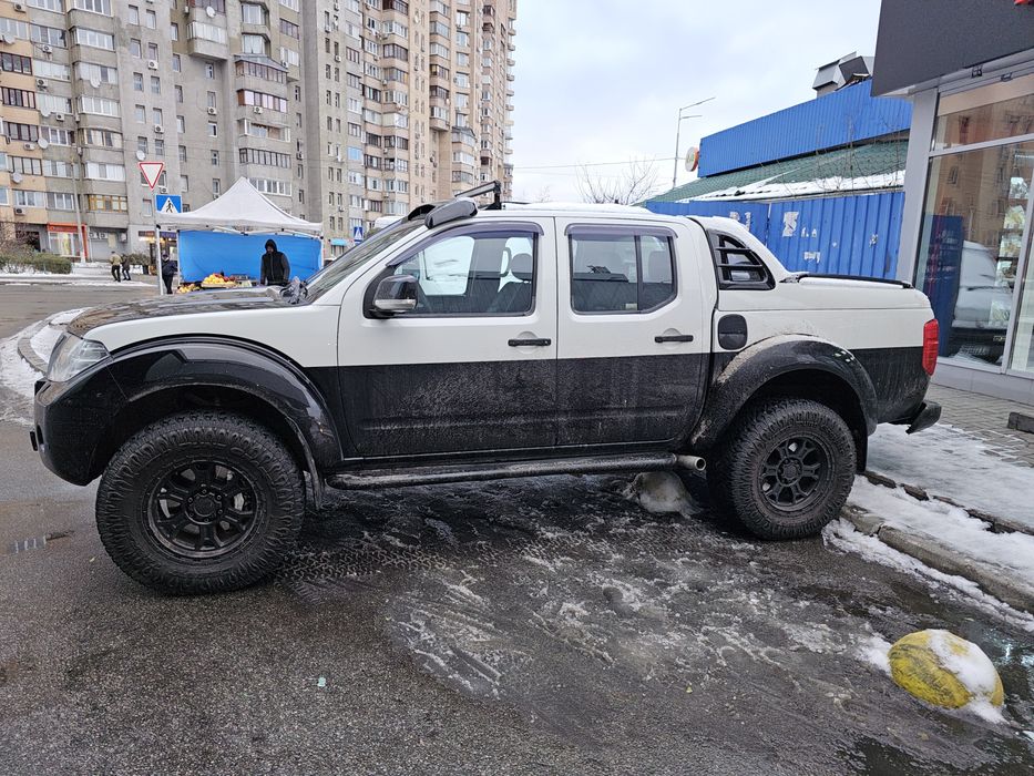 Ниссан Навара D40 2010г бензинV8-5.6L (600л.с)газ