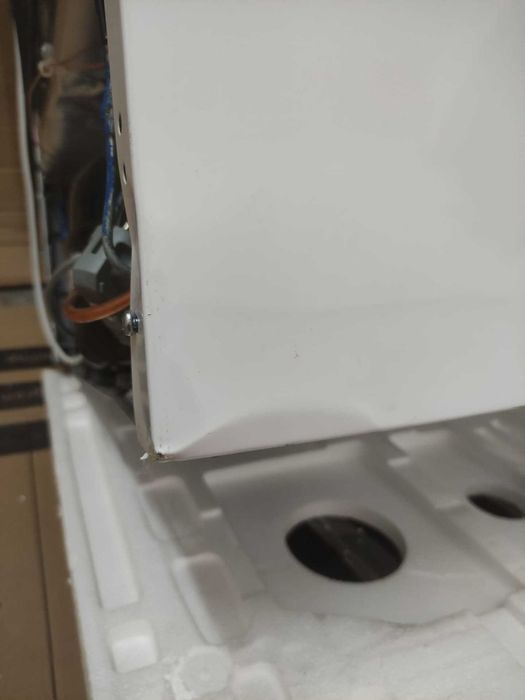 ARCA CONGELADORA VERTICAL WHIRLPOOL W55ZM112W2N - OUTLET