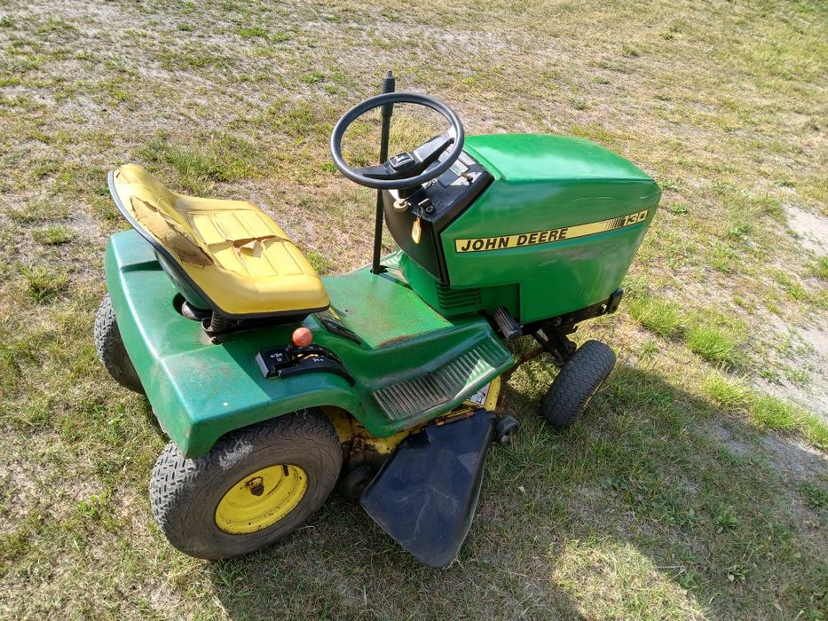 Kosiarka traktorek John Deere 130